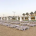 Palm Wings Resort&spa מלון 5*