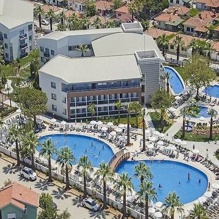 Palm Wings Resort&spa מלון