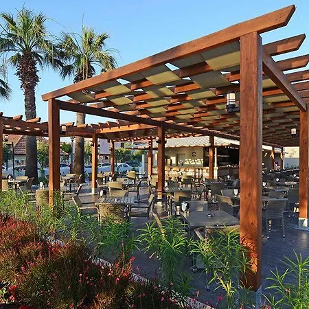 ホテル Palm Wings Resort&spa クシャダス