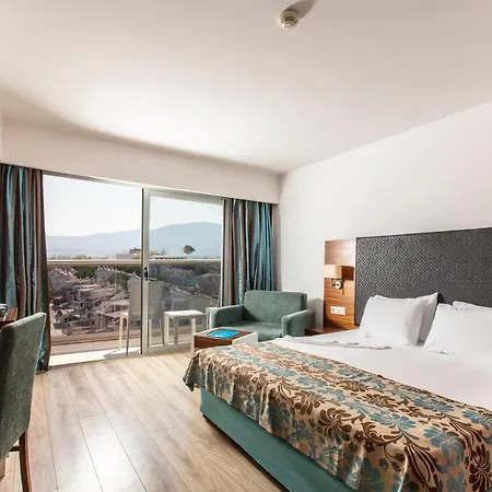 ホテル Palm Wings Resort&spa クシャダス