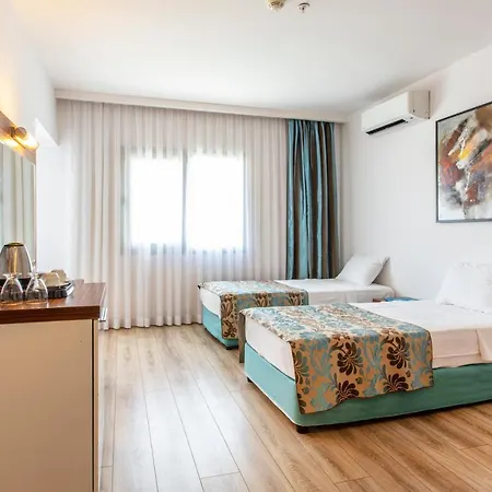 ホテル Palm Wings Resort&spa クシャダス