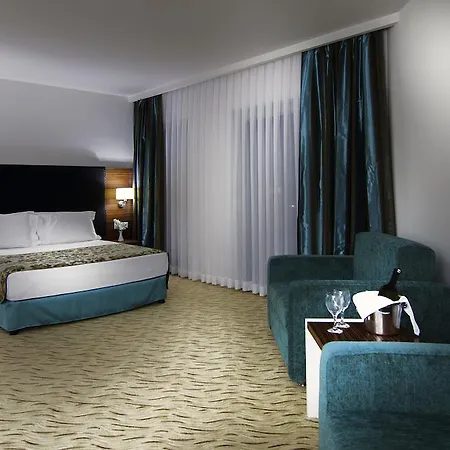 ホテル Palm Wings Resort&spa クシャダス